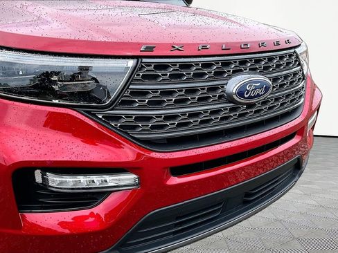 Certified 2024 Ford Explorer XLT w/ Equipment Group 202A AWD/4WD image 29