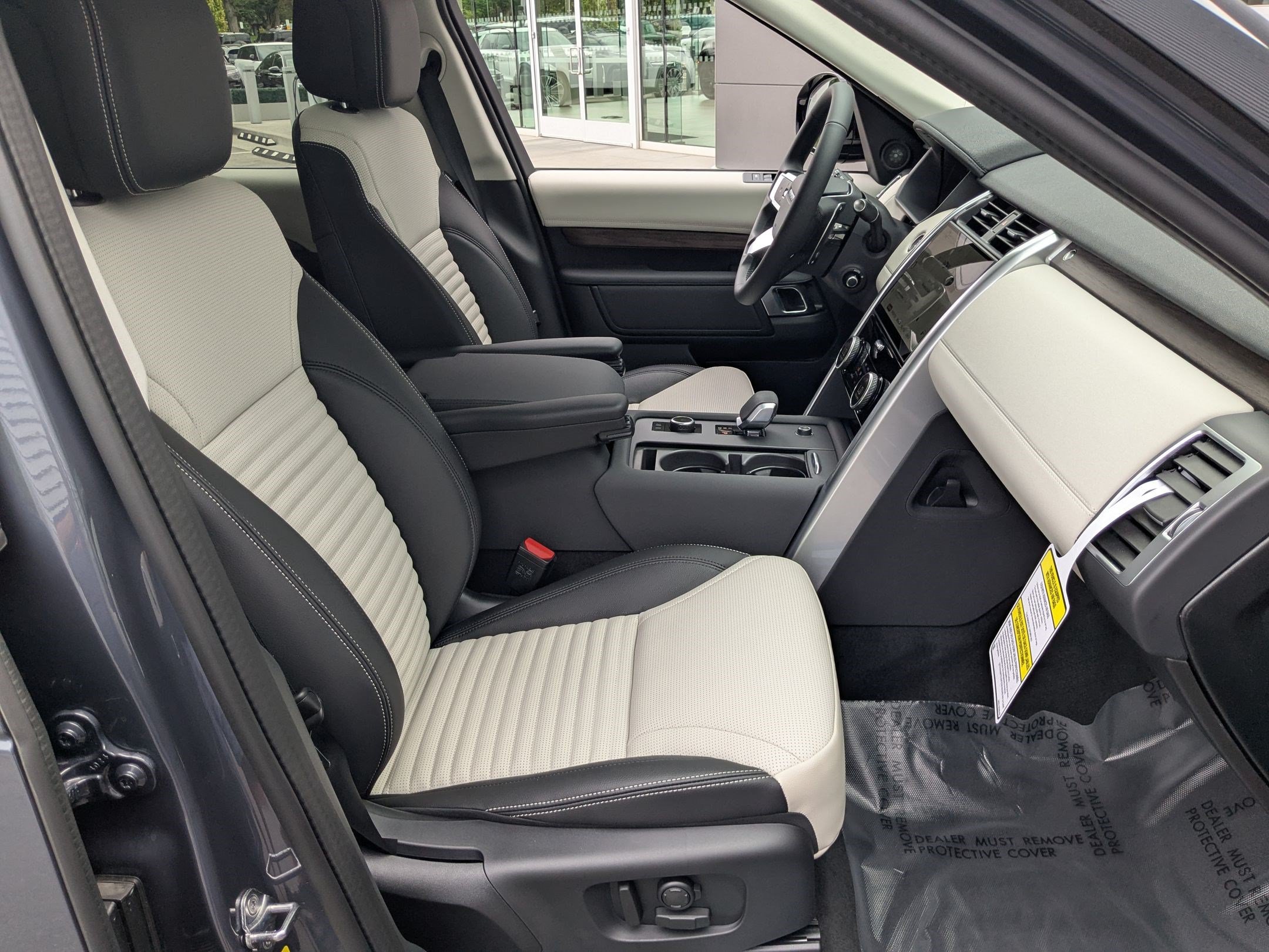New 2026 Land Rover Discovery S AWD/4WD image 33
