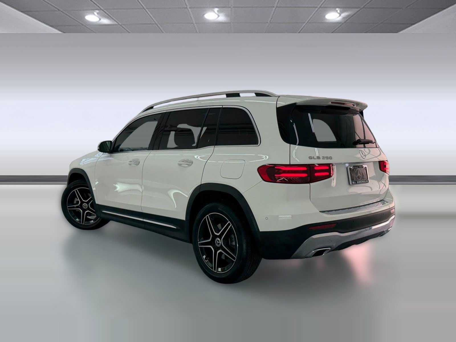 Used 2026 Mercedes-Benz GLB 250 image 3