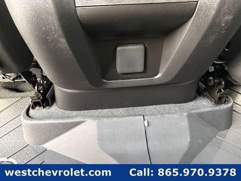 New 2026 Chevrolet Suburban Premier image 28