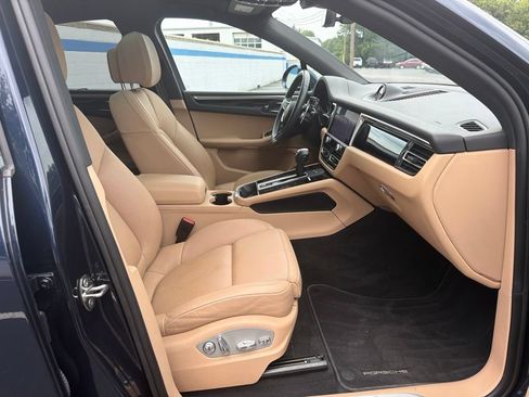 Used 2023 Porsche Macan S AWD/4WD image 25