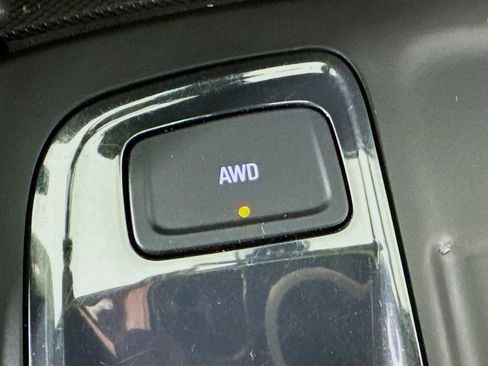 Used 2024 Chevrolet Equinox RS w/ RS Leather Package image 19