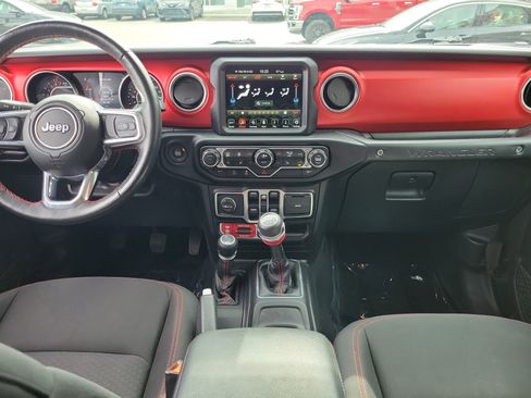 Used 2022 Jeep Wrangler Unlimited Rubicon w/ LED Lighting Group AWD/4WD image 9