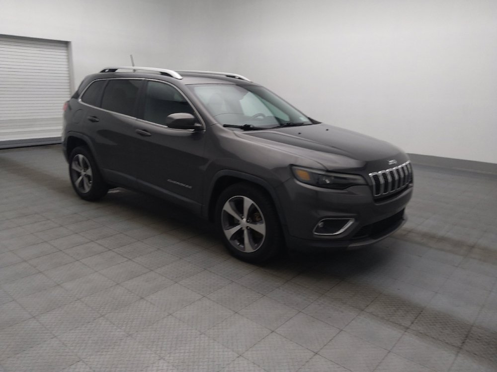 Used 2019 Jeep Cherokee Limited w/ Trailer Tow Group FWD image 11