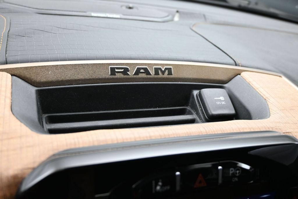 Used 2019 RAM 1500 Limited AWD/4WD image 10
