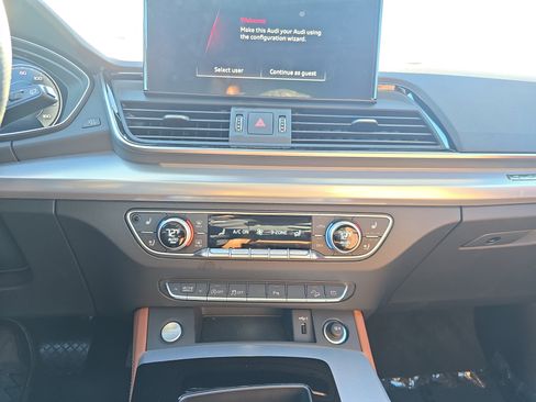 Certified 2025 Audi Q5 2.0T Premium Plus w/ Premium Plus Package image 18