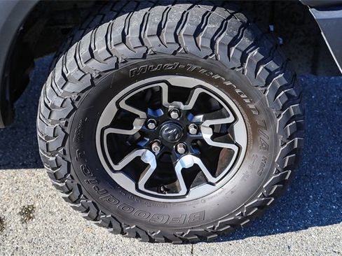 Used 2017 RAM 1500 Rebel w/ Luxury Group image 12