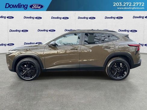 Used 2024 Chevrolet Trax ACTIV w/ Sunroof Package image 5