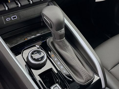 New 2026 Chevrolet Colorado Trail Boss w/ Off-Road Front Bumper Package image 17