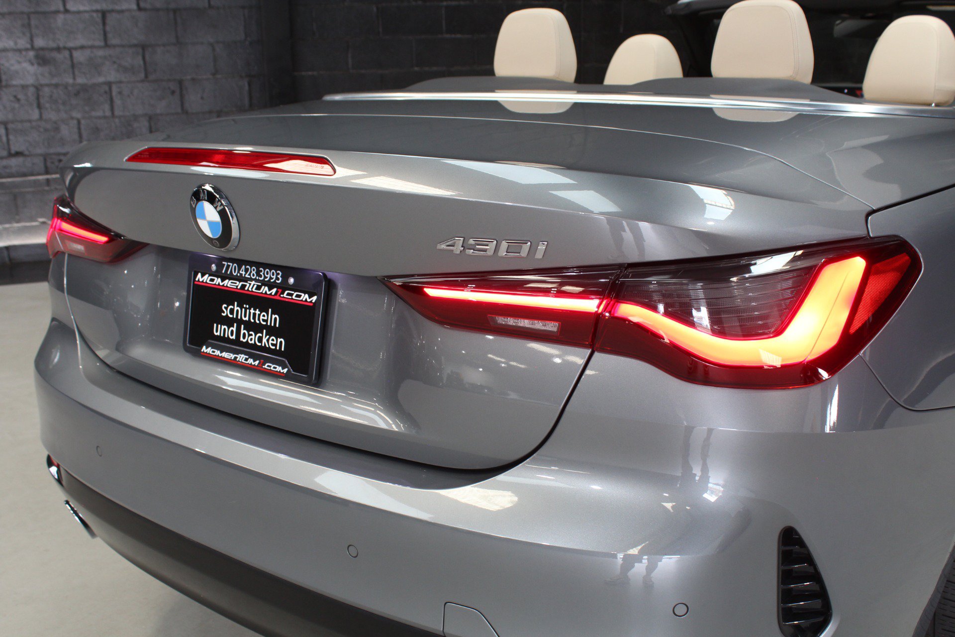 Used 2024 BMW 430i Convertible w/ Premium Package RWD image 19