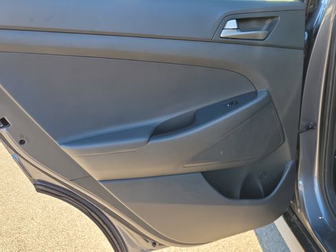 Used 2017 Hyundai Tucson Value w/ Cargo Package image 10