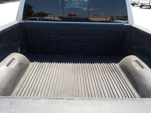 Used 2019 RAM 1500 Laramie w/ Sport Appearance Package AWD/4WD image 6