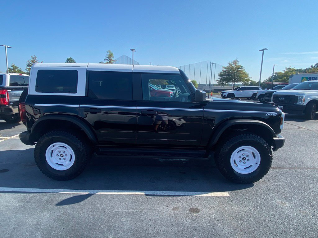 New 2026 Ford Bronco Heritage Edition AWD/4WD image 8