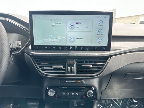 New 2025 Ford Escape ST-Line w/ Equipment Group 301A image 17