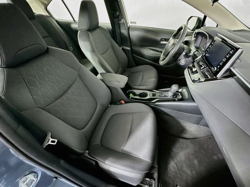 Used 2021 Toyota Corolla LE FWD image 29