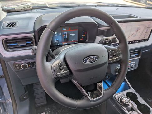 New 2026 Ford Maverick XLT w/ XLT Luxury Package FWD image 32