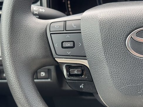 Used 2025 Toyota Camry LE FWD image 37