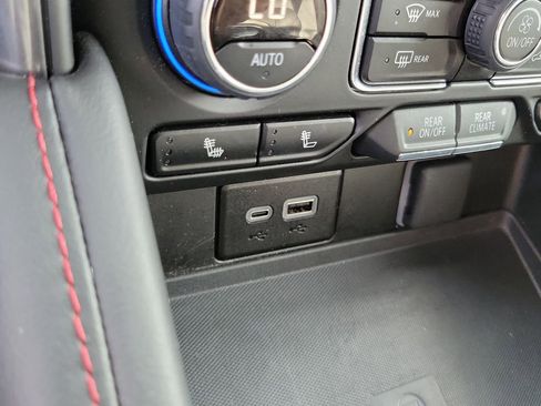 Used 2024 Chevrolet Suburban RST w/ Sport Performance Package image 35