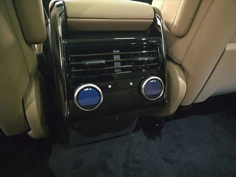 New 2026 Land Rover Range Rover Sport SE image 15