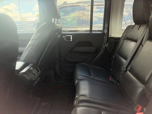 Used 2020 Jeep Wrangler Unlimited Rubicon AWD/4WD image 6