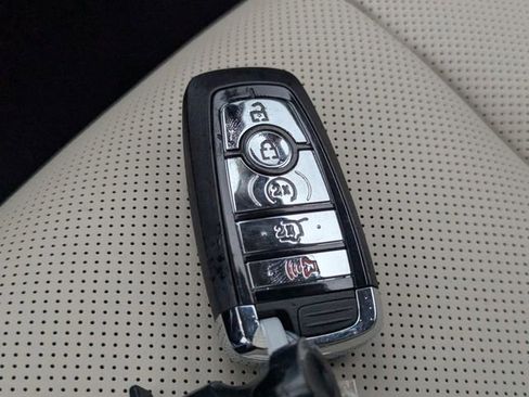 New 2026 Lincoln Corsair Premiere image 27