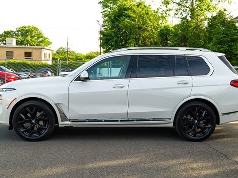 Used 2025 BMW X7 xDrive40i w/ Premium Package AWD/4WD image 4