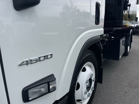 Used 2024 Chevrolet Low Cab Forward image 23