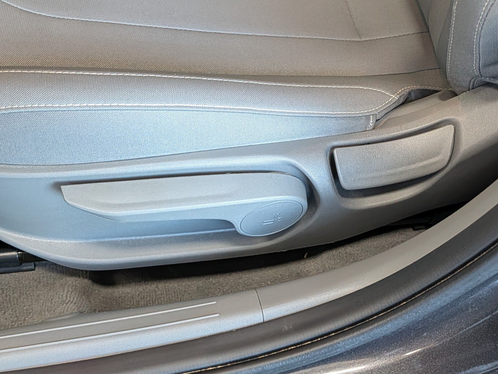 Used 2023 Hyundai Elantra SEL w/ Convenience Package FWD image 9