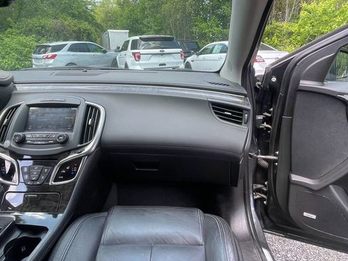 Used 2015 Buick LaCrosse Leather FWD image 28