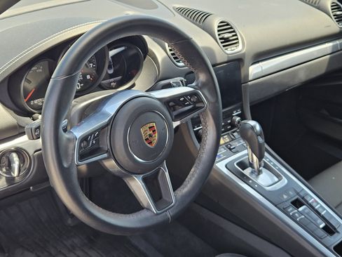 Used 2024 Porsche 718 Boxster RWD image 27