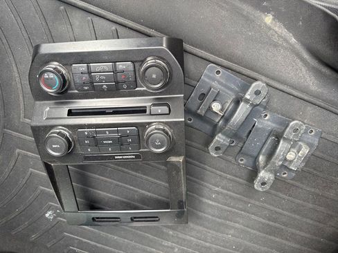 Used 2015 Ford F150 XLT w/ Equipment Group 302A Luxury image 21