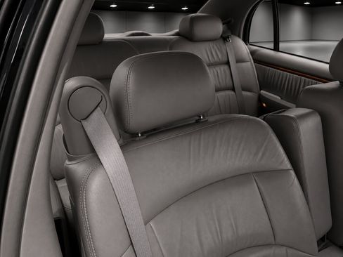 Used 2002 Buick Park Avenue Ultra w/ Gran Touring Pkg FWD image 18