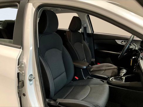 Used 2024 Kia Forte LXS image 27