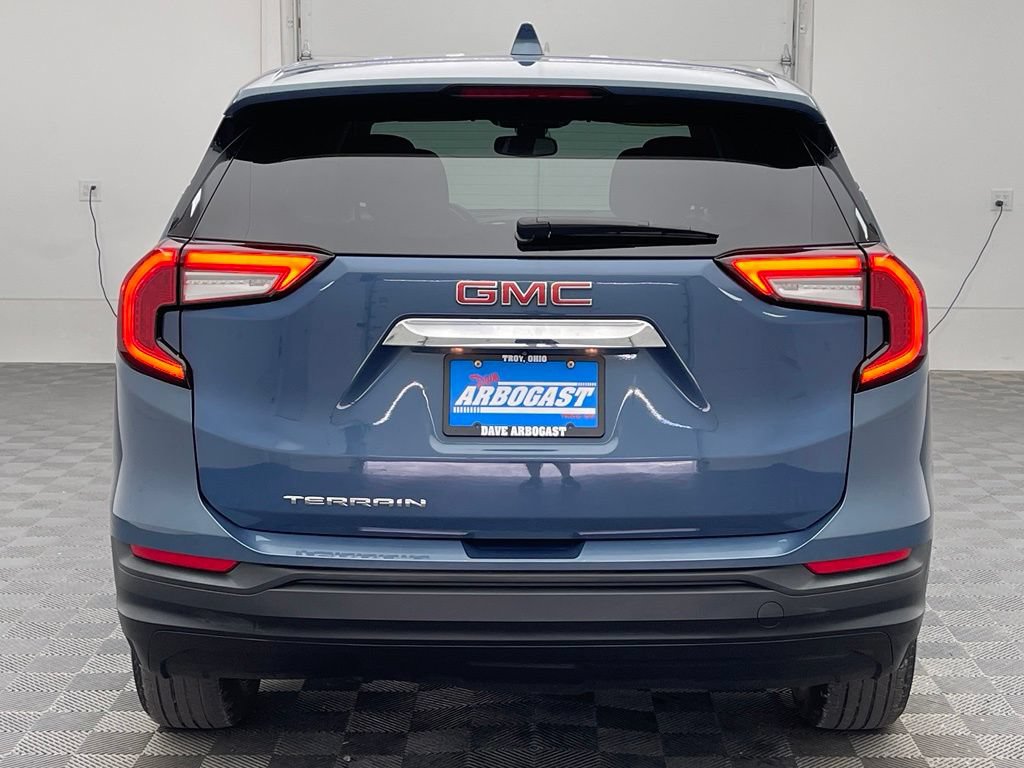 Used 2024 GMC Terrain SLE FWD image 8