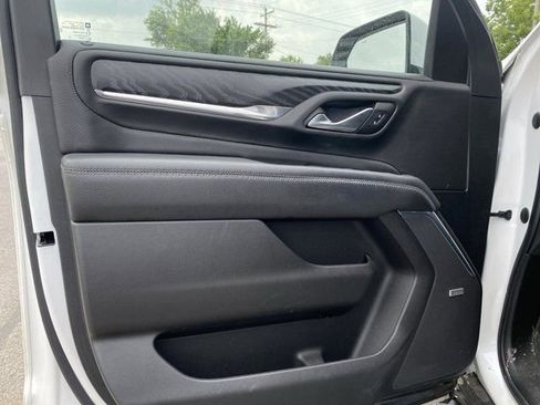 Used 2022 GMC Yukon Denali AWD/4WD image 16