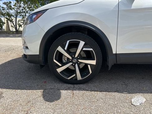 Used 2022 Nissan Rogue Sport SL image 12