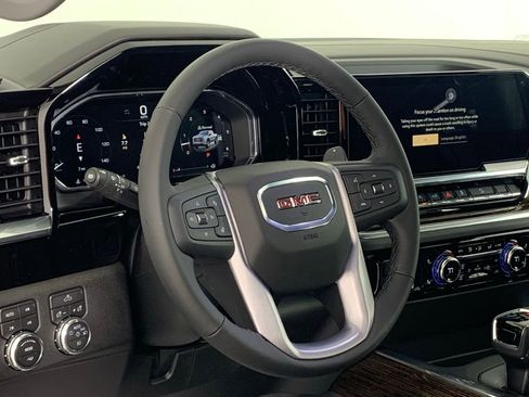 New 2026 GMC Sierra 1500 Elevation image 6