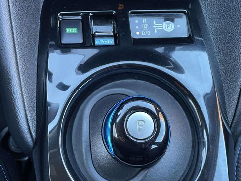 Used 2020 Nissan Leaf SV w/ Protection Package image 26