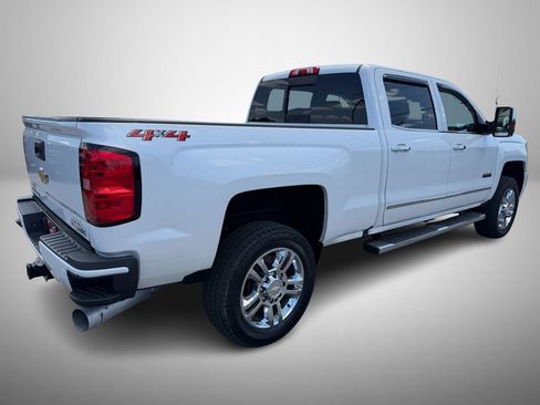 Used 2019 Chevrolet Silverado 2500 High Country w/ Duramax Plus Package image 3
