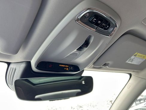 Used 2019 Volvo XC60 T6 Momentum w/ Advanced Package image 23