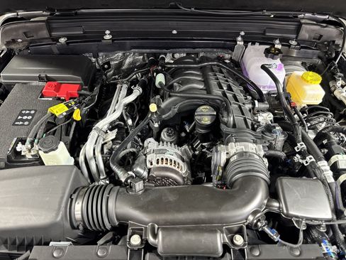 New 2026 Jeep Wrangler Unlimited Sahara AWD/4WD image 27