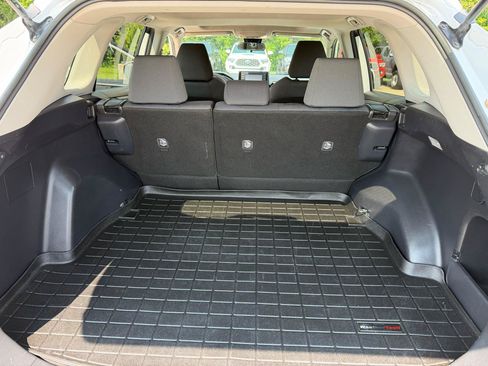 Used 2019 Toyota RAV4 XLE FWD image 15