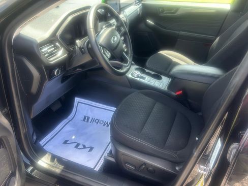 Used 2024 Ford Escape Active image 10