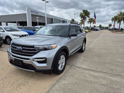 Certified 2022 Ford Explorer XLT w/ Equipment Group 202A