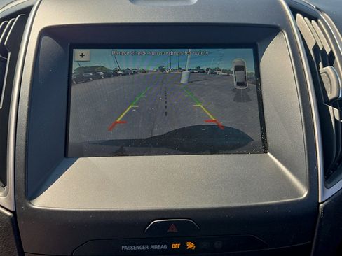 Used 2019 Ford Edge SEL w/ Equipment Group 201A AWD/4WD image 18