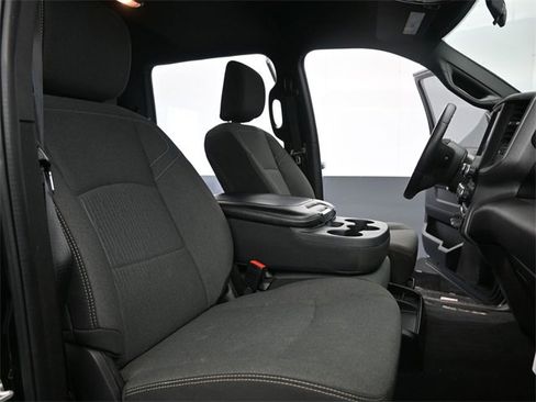 Used 2024 RAM 2500 Tradesman w/ Chrome Appearance Group image 19