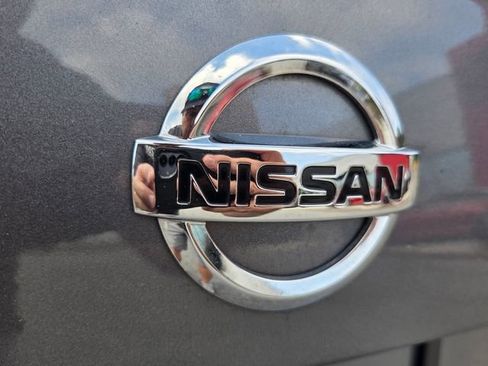 Used 2022 Nissan Versa SV image 14