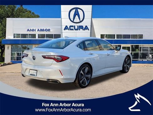 Certified 2025 Acura TLX w/ Technology Package image 5