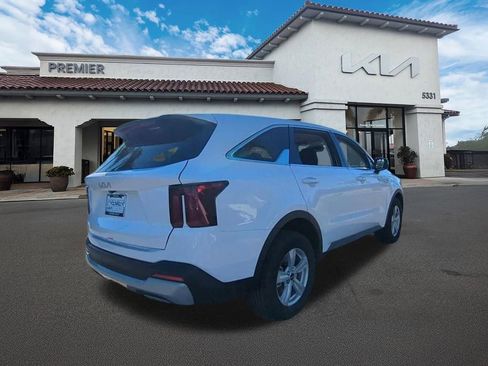 New 2026 Kia Sorento LX image 7