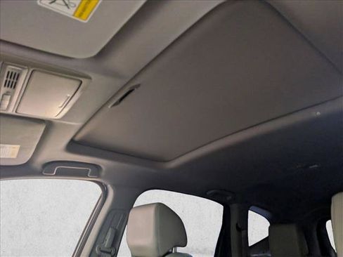 Used 2018 Honda CR-V EX-L image 25